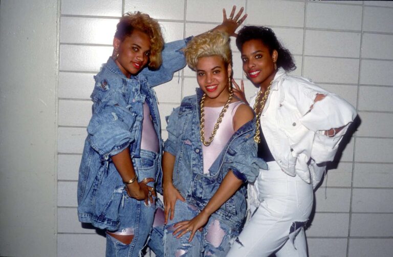 Reviving the 80s: Legendary Photos and Iconic Fashion Trends