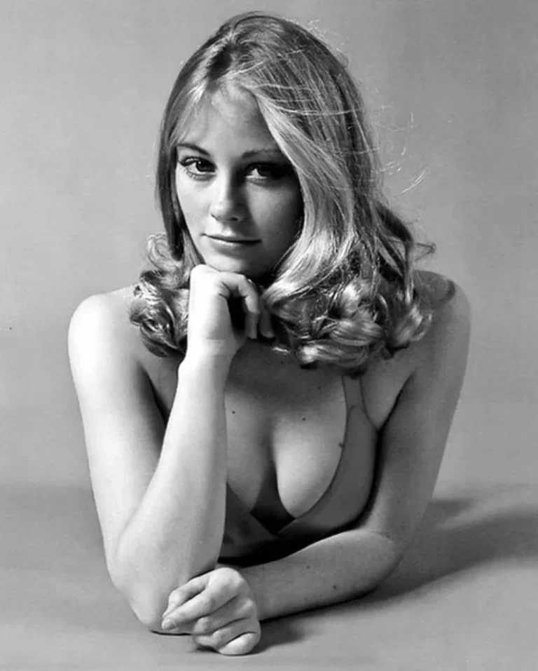 Beautiful Photos of a Young Cybill Shepherd